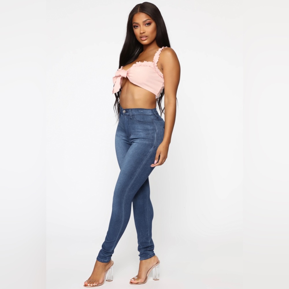 Eva Super Soft Curvy
Skinny Jean - Medium
Wash
Size: 9
